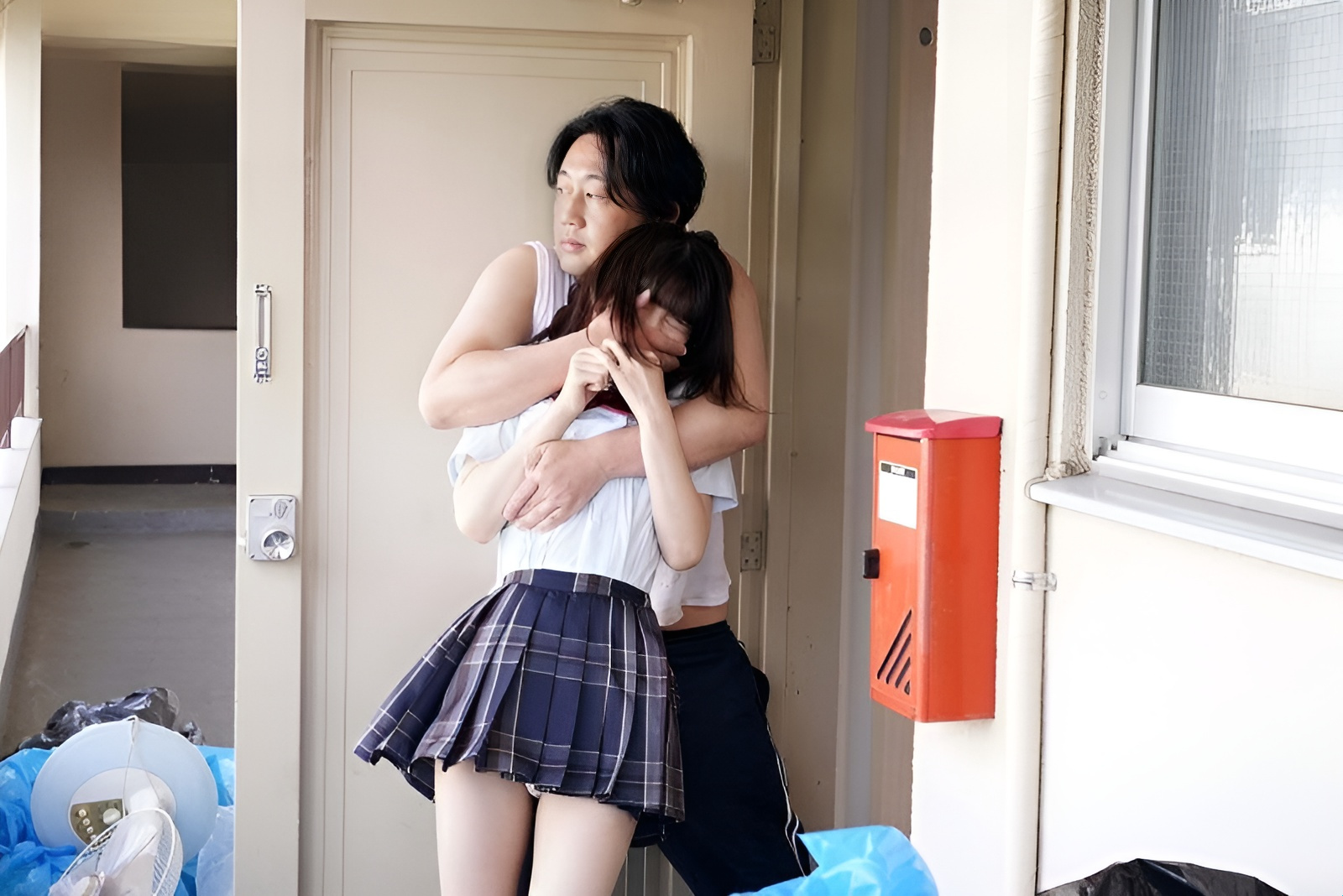 CAWD-518 เพื่อนบ้านสกปรกและนักเรียนหญิงผู้โชคร้าย